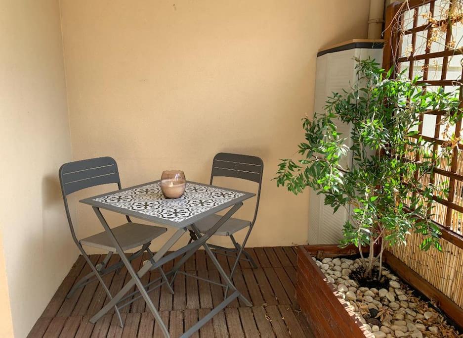 Grand Studio Avec Coin Nuit, Proche Mer Et Montagnes Roquebrune-sur Argens Zewnętrze zdjęcie